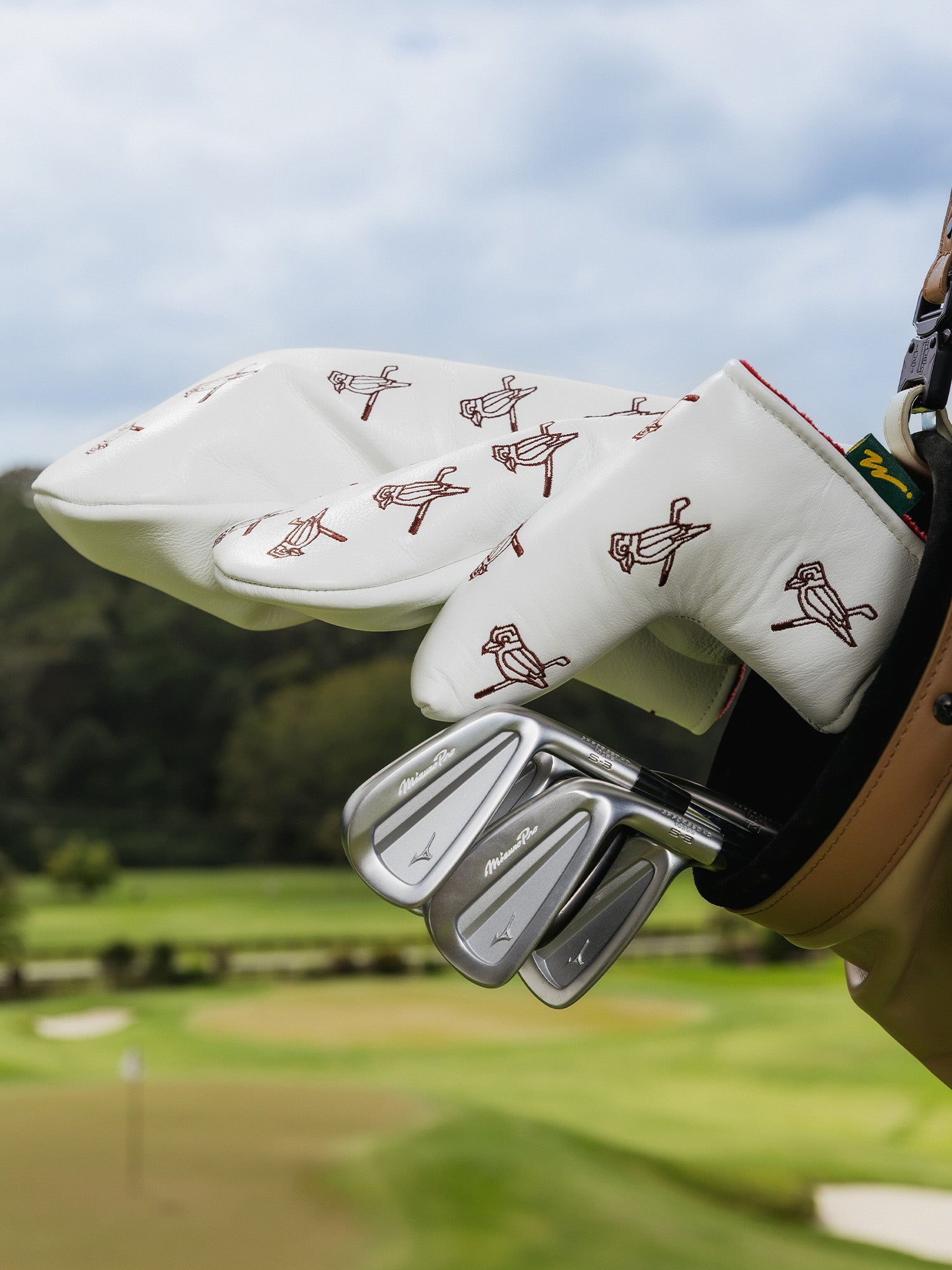 Dancing Kooka Leather Blade Cover Cream / Pinot
