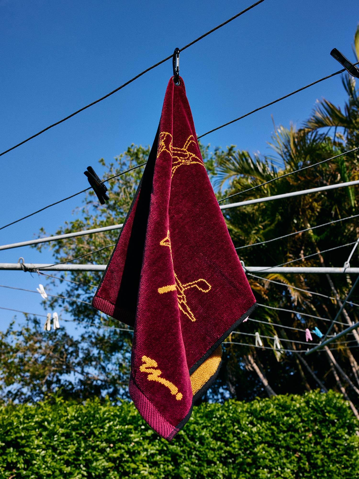 Kooka Icon Towel Merlot / Gold