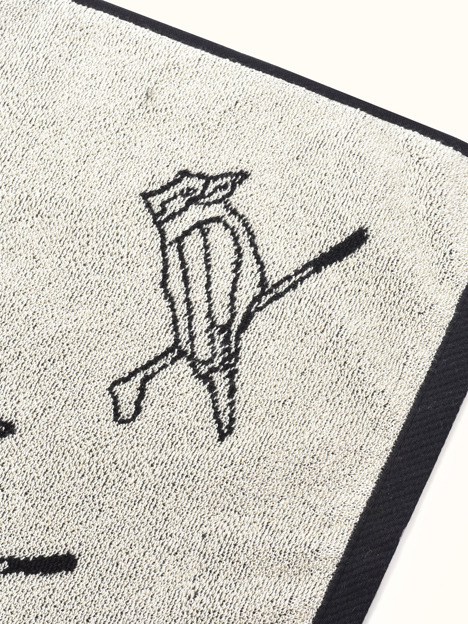 Kooka Icon Towel Black / Cream