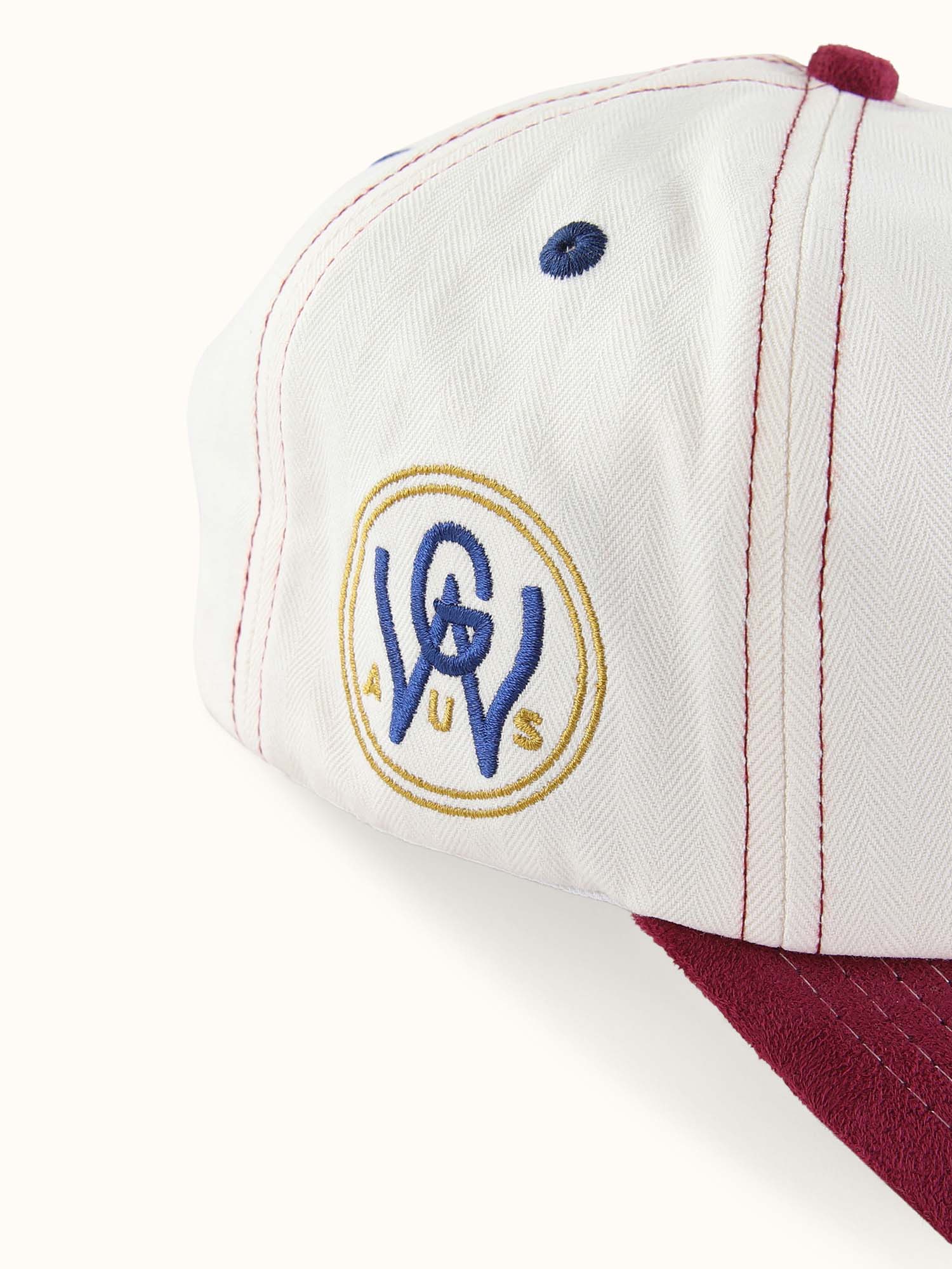 Initial Classic Cap White / Merlot