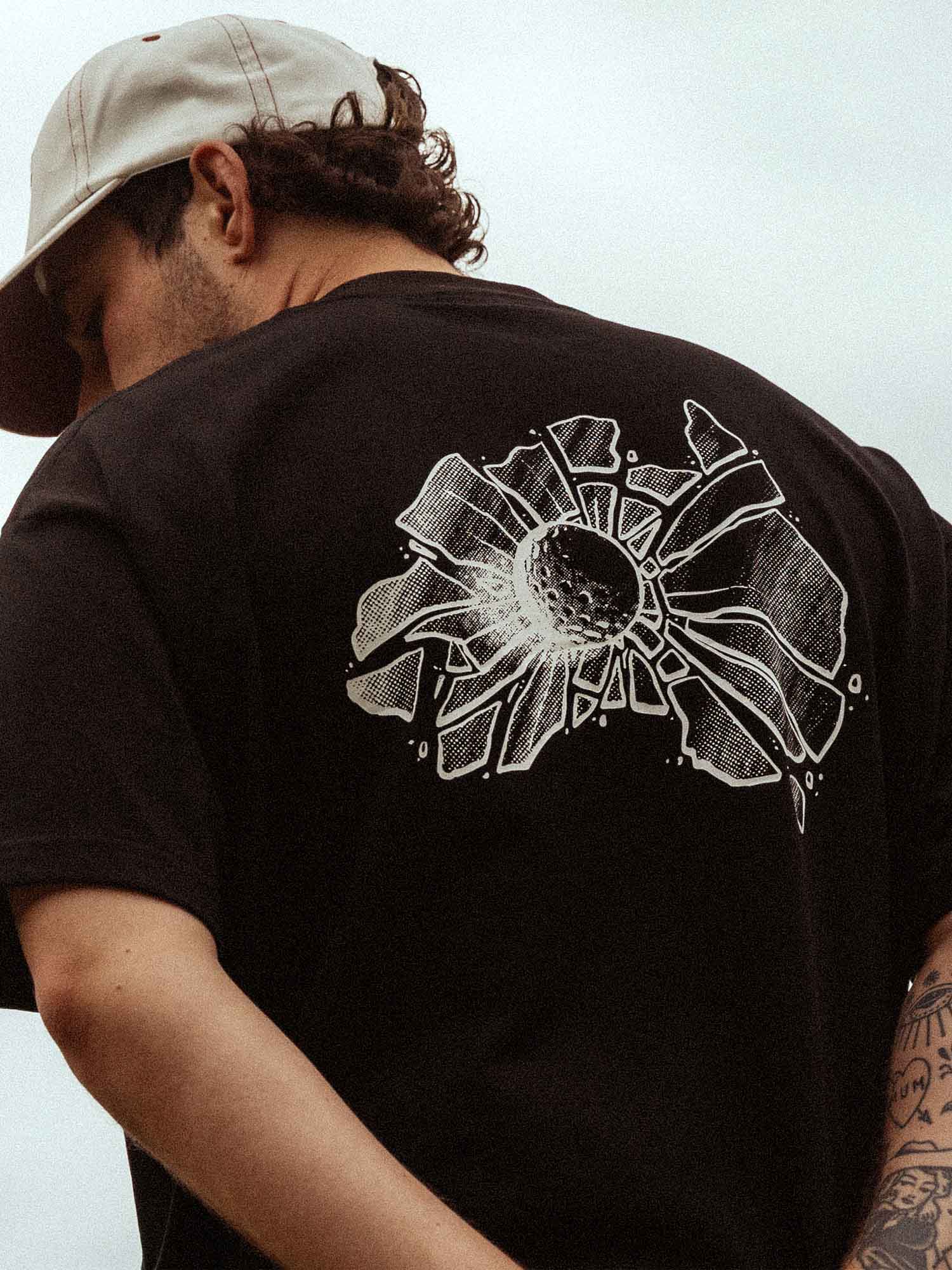 Shattered T-Shirt Black